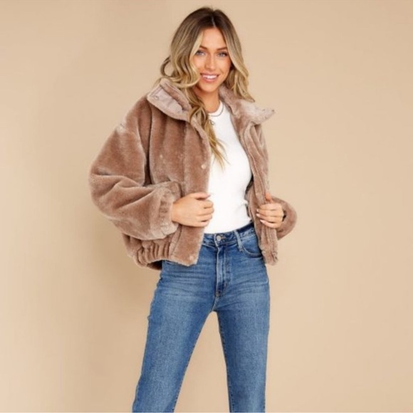 Blank NYC Jackets & Blazers - NWT Blank NYC Bicoastal Faux Fur Jacket Size LARGE Beige